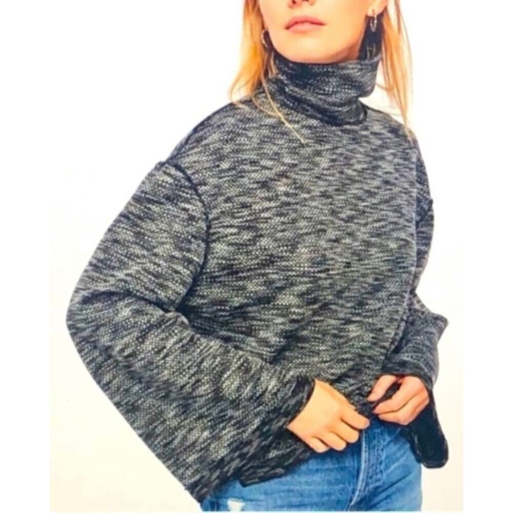 WE THE FREE Sunny Days Oversized Turtleneck Bell Sleeves Size S